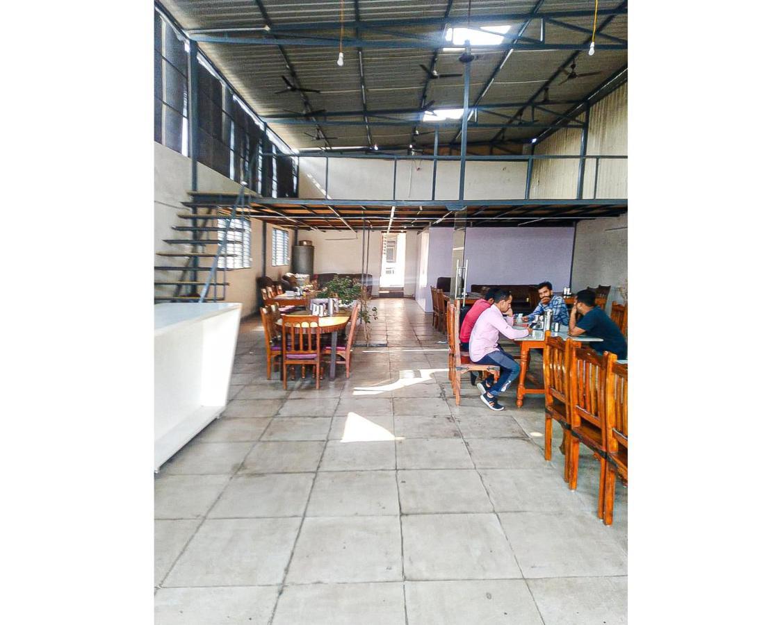 Krittika Rao Dhaba By Wb Inn Gurgaon Zewnętrze zdjęcie